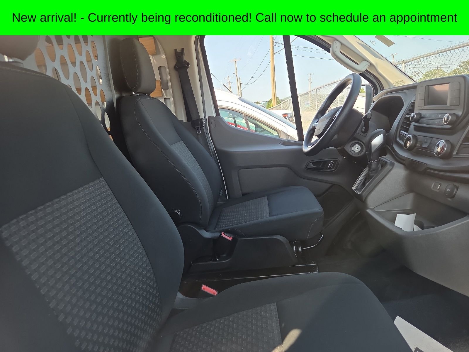 Used 2025 Oxford White Ford Base image 9