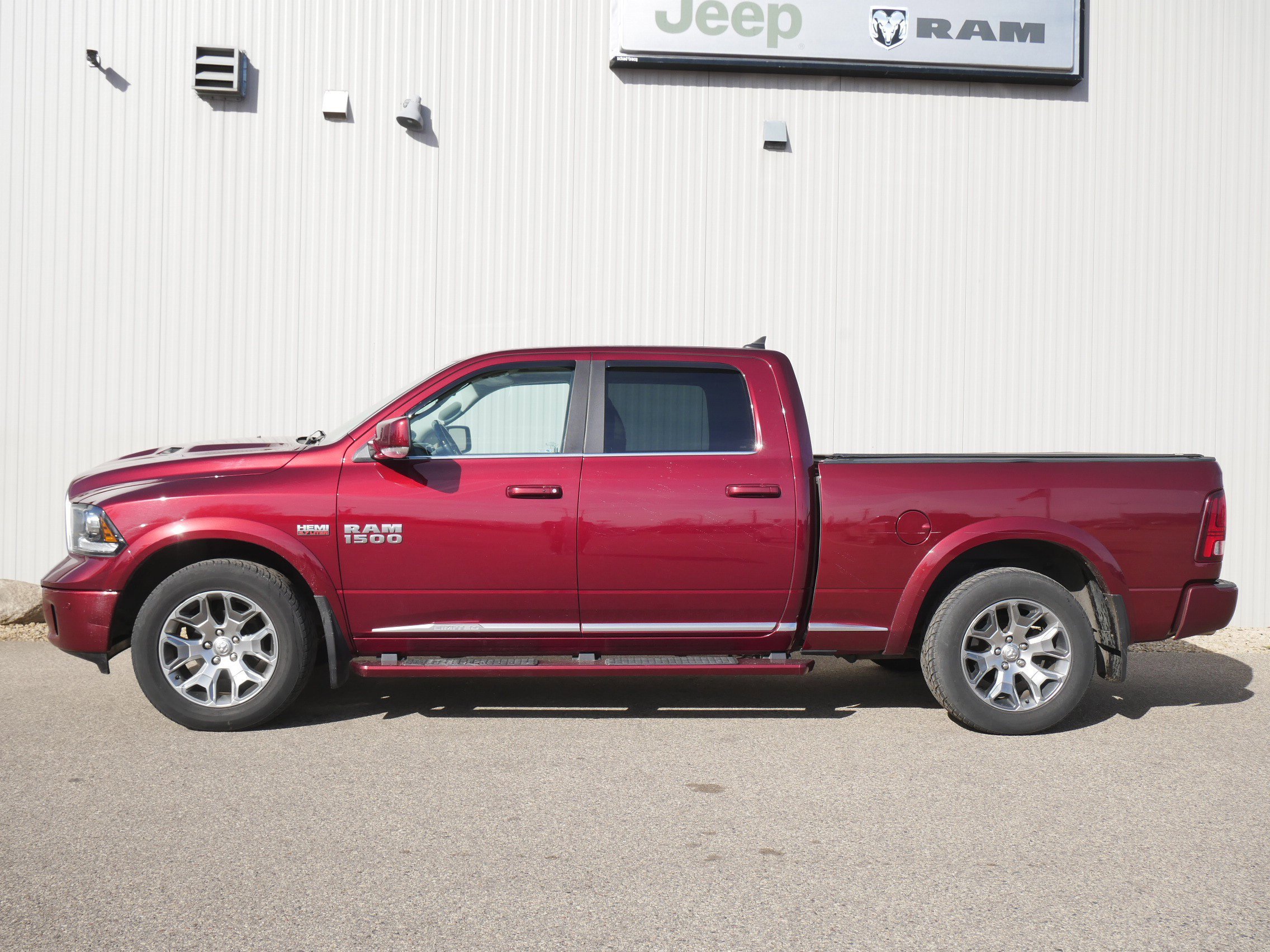 Used 2018 RAM Ram 1500 Pickup Laramie Limited with VIN 1C6RR7WT8JS221589 for sale in Hastings, Minnesota