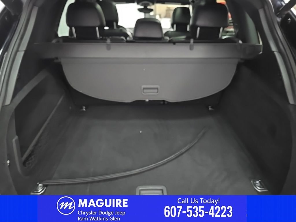 Used 2017 Moonlight Blue Metallic Porsche Base image 15