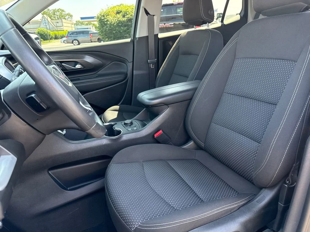 2024 GMC Terrain SLE - Photo 17