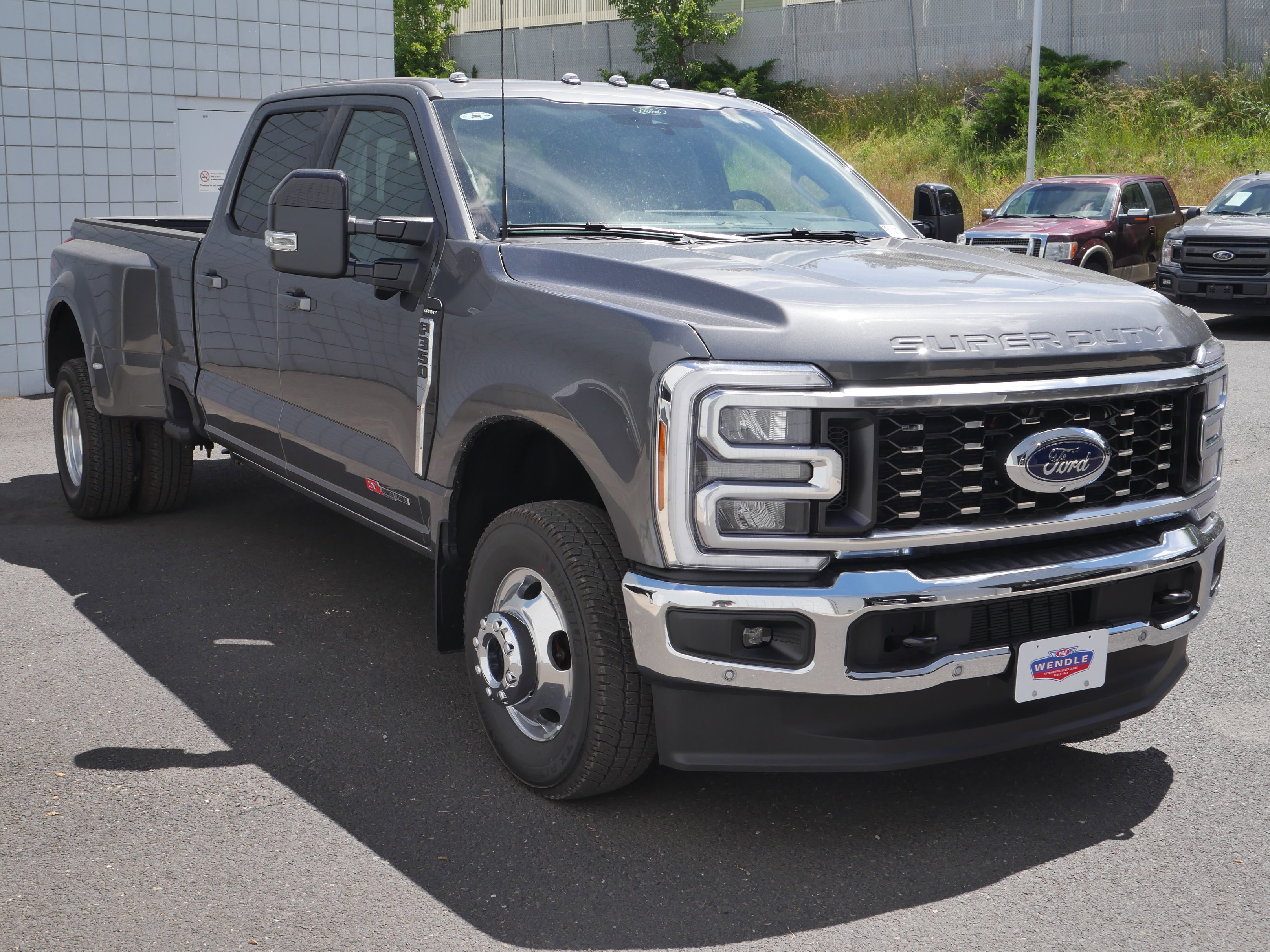 New 2026 Carbonized Gray Metallic Ford F-350® Lariat® image 37