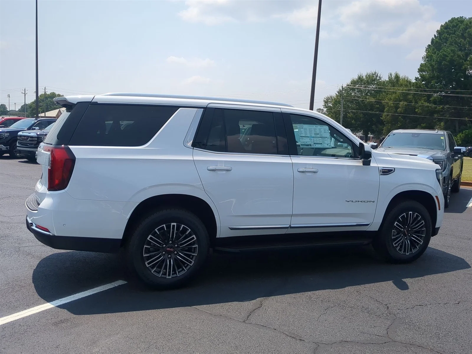 New 2026 Summit White GMC Elevation image 33