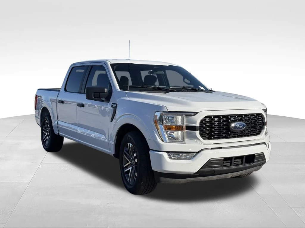 Used 2022 White Ford XL image 5