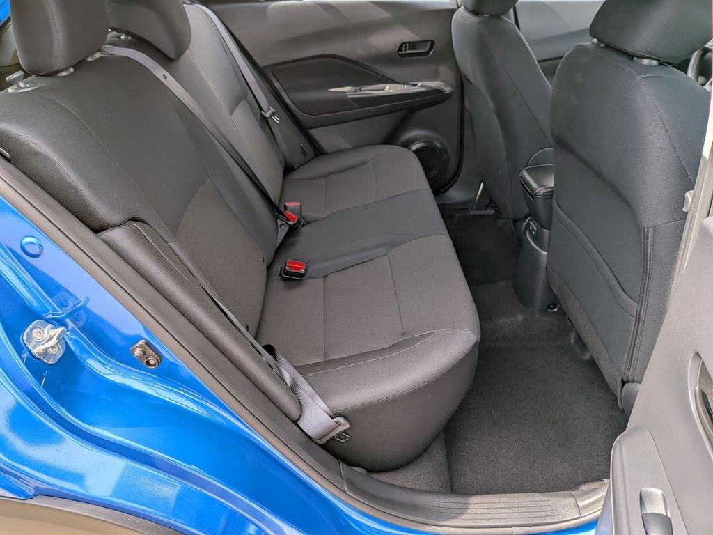 Used 2025 Blue Nissan S image 17