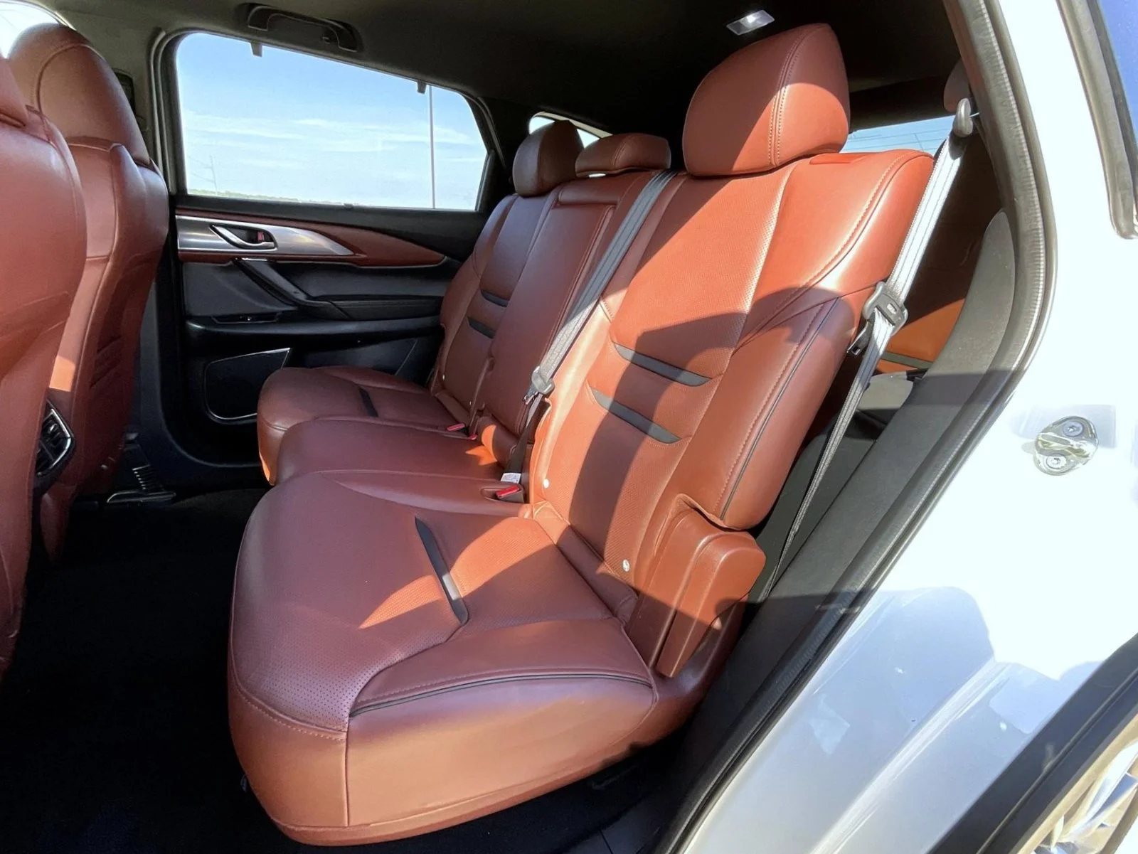 Used 2019 White Mazda Signature image 20