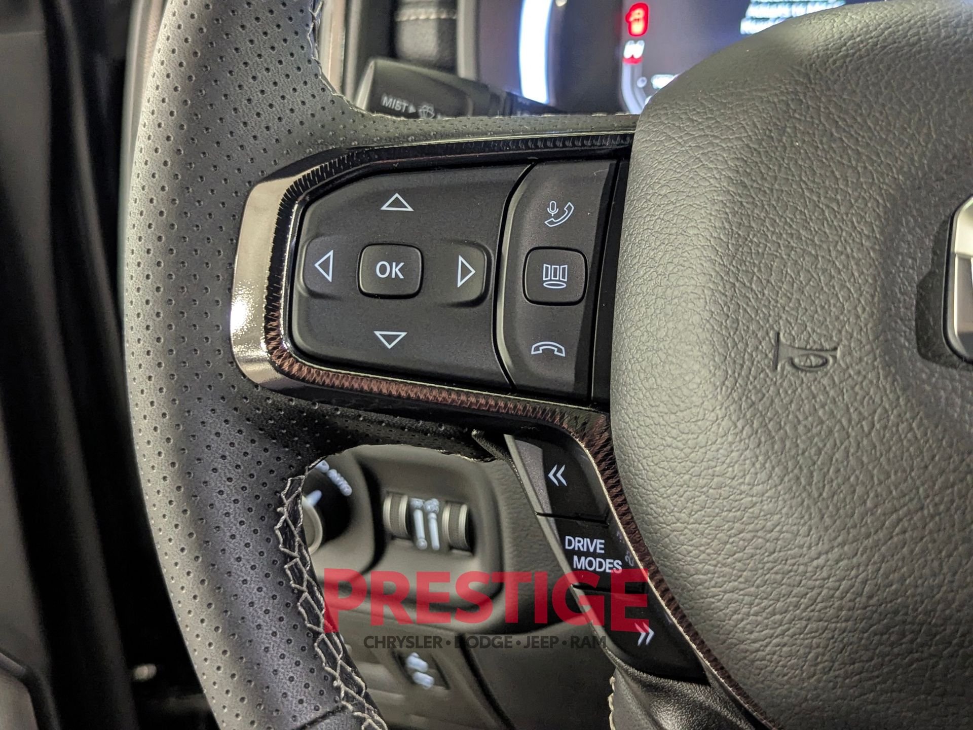 New 2026 Diamond Black Crystal Pearl-Coat Exterior Paint RAM Rebel image 14