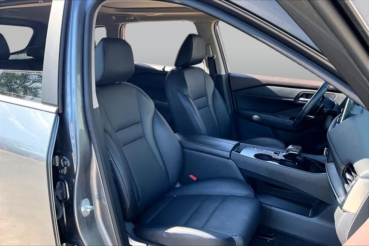 Used 2023 Gun Metallic Nissan SV image 9