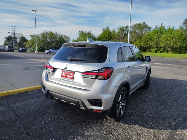 Used 2025 Silver Mitsubishi 2.0 ES image 7