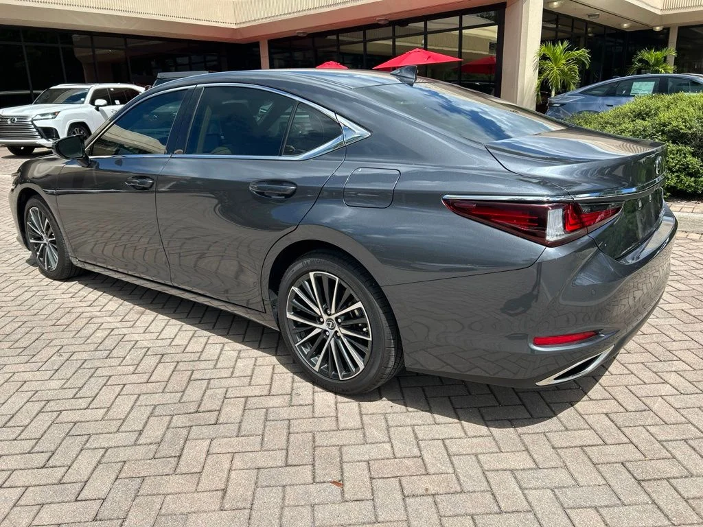 Certified Used 2025 Gray Lexus 350 image 5