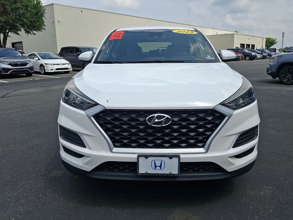 Used 2019 White Hyundai SE image 2