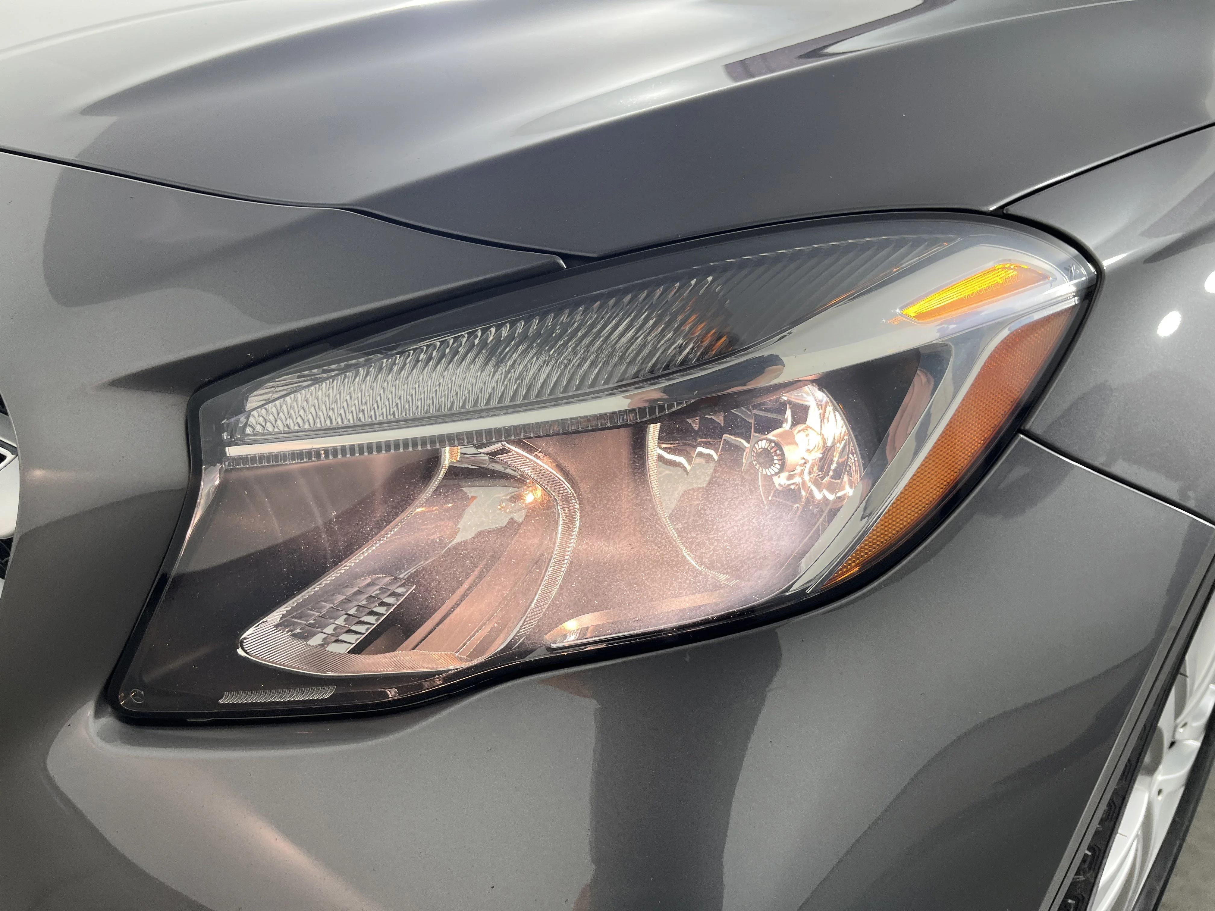Used 2019 Mountain Grey Metallic Mercedes-Benz GLA 250 image 25