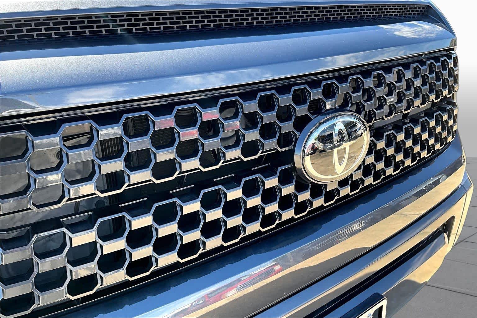 Used 2019 Magnetic Gray Metallic Toyota Platinum image 30