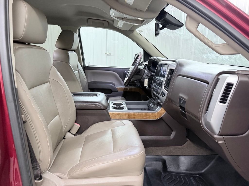 Used 2018 Red GMC SLT image 37