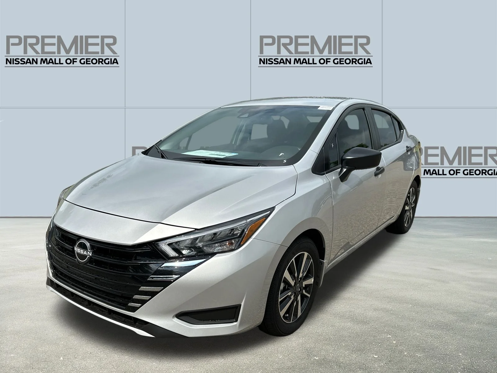 2025 Nissan Versa 1.6 S CVT's photo