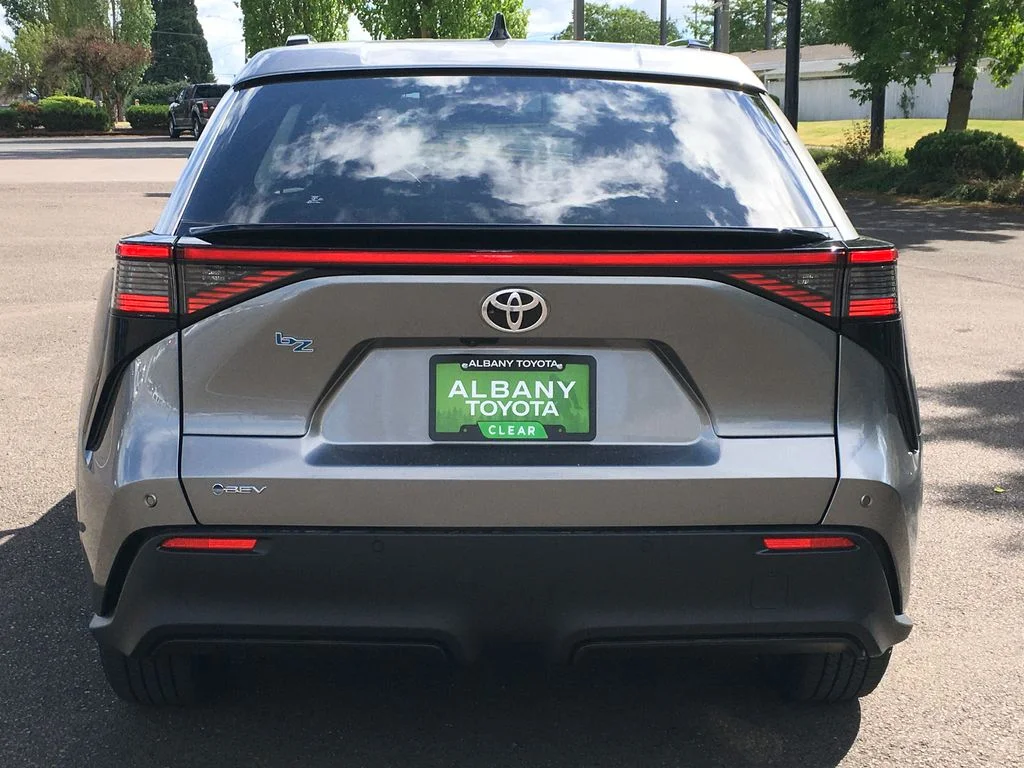 New 2026  Toyota XLE Plus image 5