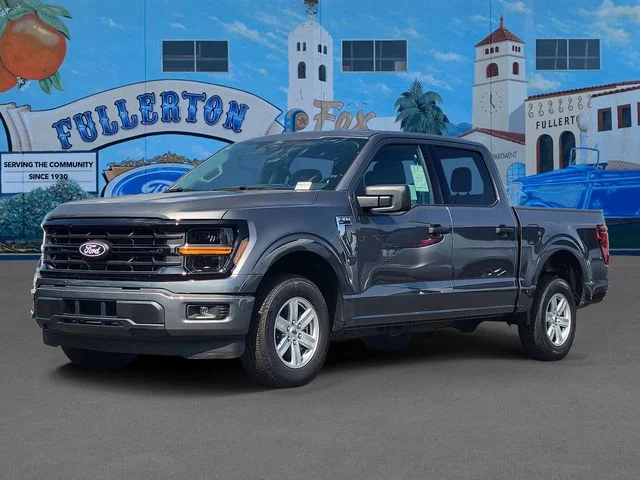 New 2026 Carbonized Gray Metallic Ford XLT image 3