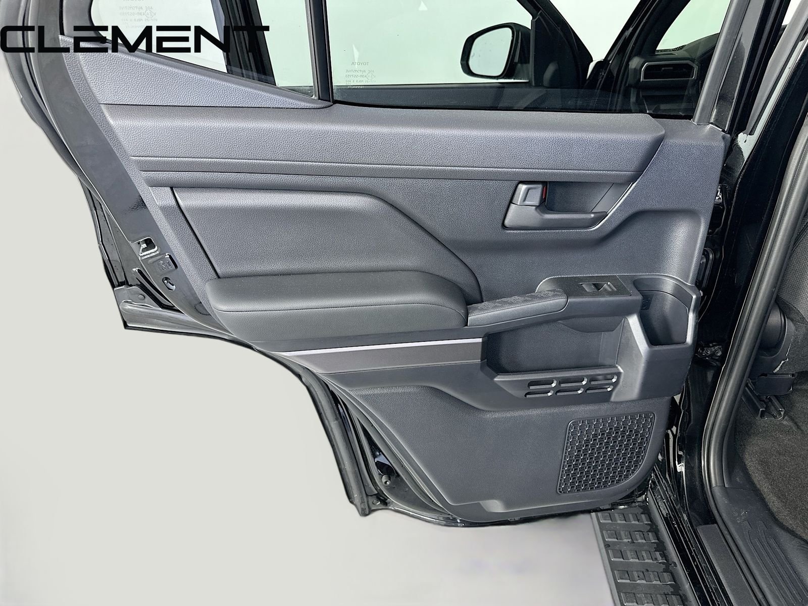2025 Toyota 4Runner SR5 - Photo 29