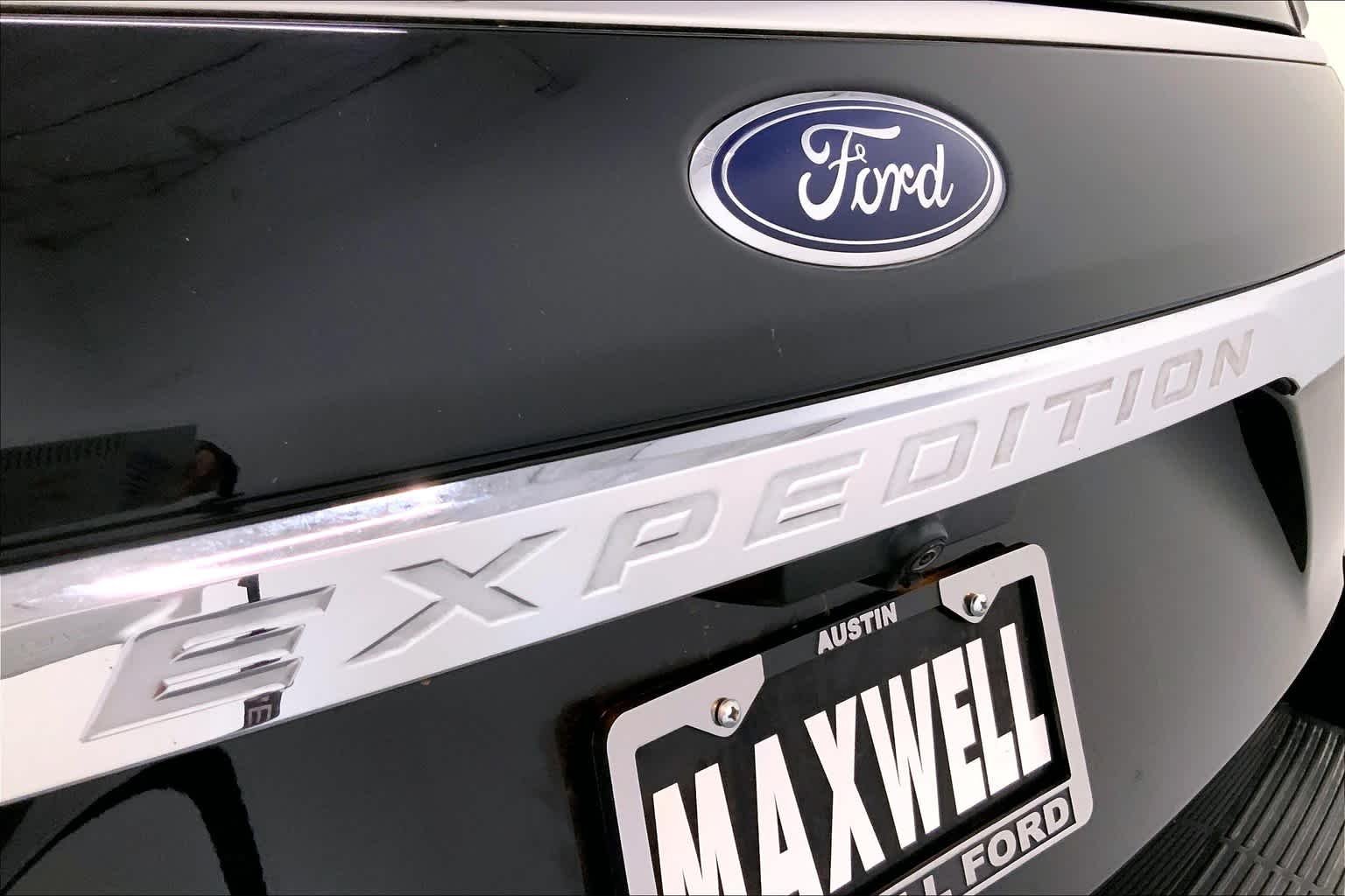 Used 2019 Agate Black Metallic Ford XLT image 8