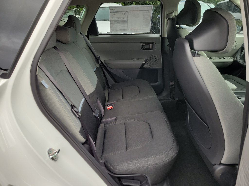 New 2027 Snow White Pearl Kia S image 10