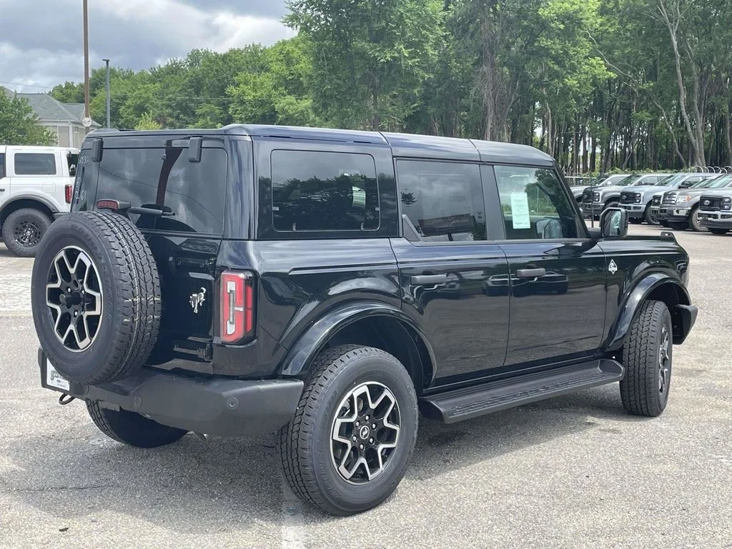 New 2026 Black Ford Outer Banks image 3