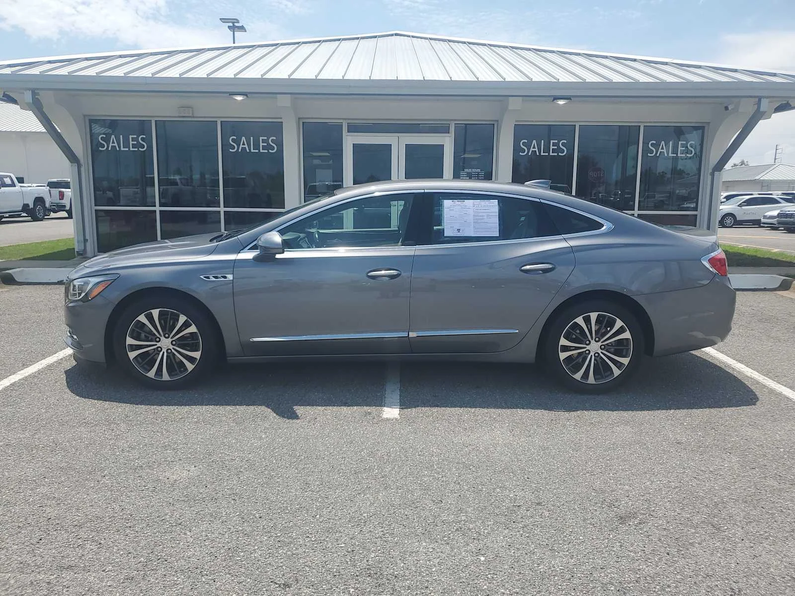 Used 2018 SATIN STEEL METALLIC Buick Essence image 2