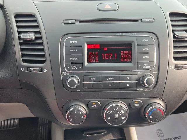 Used 2015 Silver Kia LX image 20