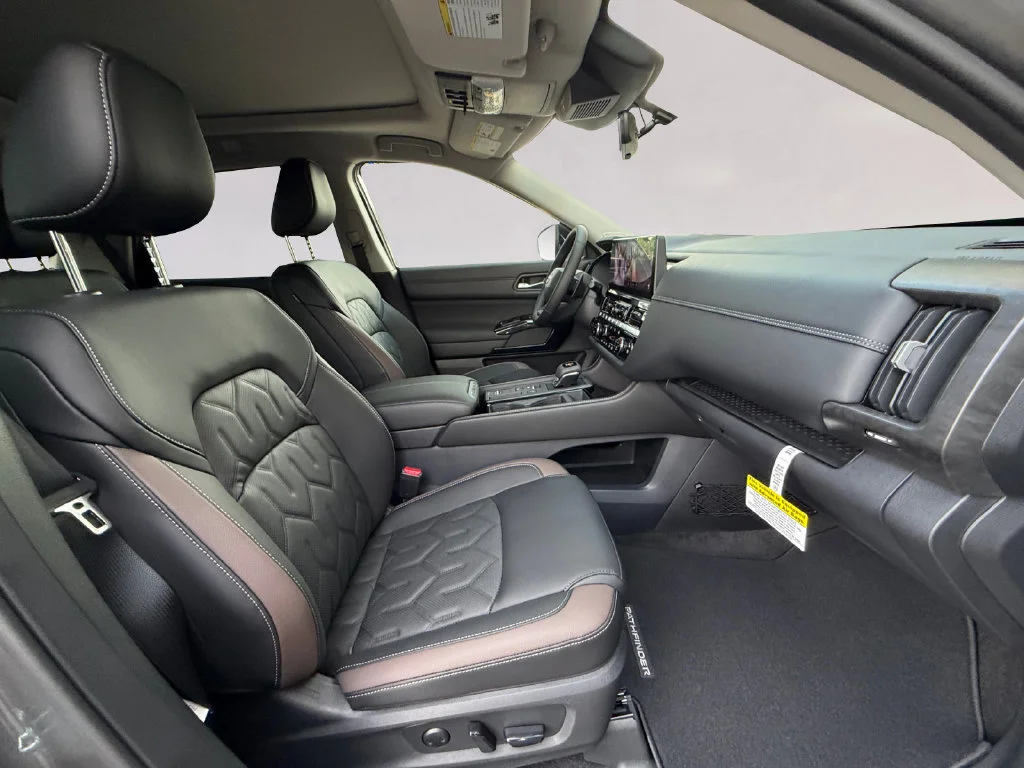 New 2026 Gray Nissan Platinum image 17
