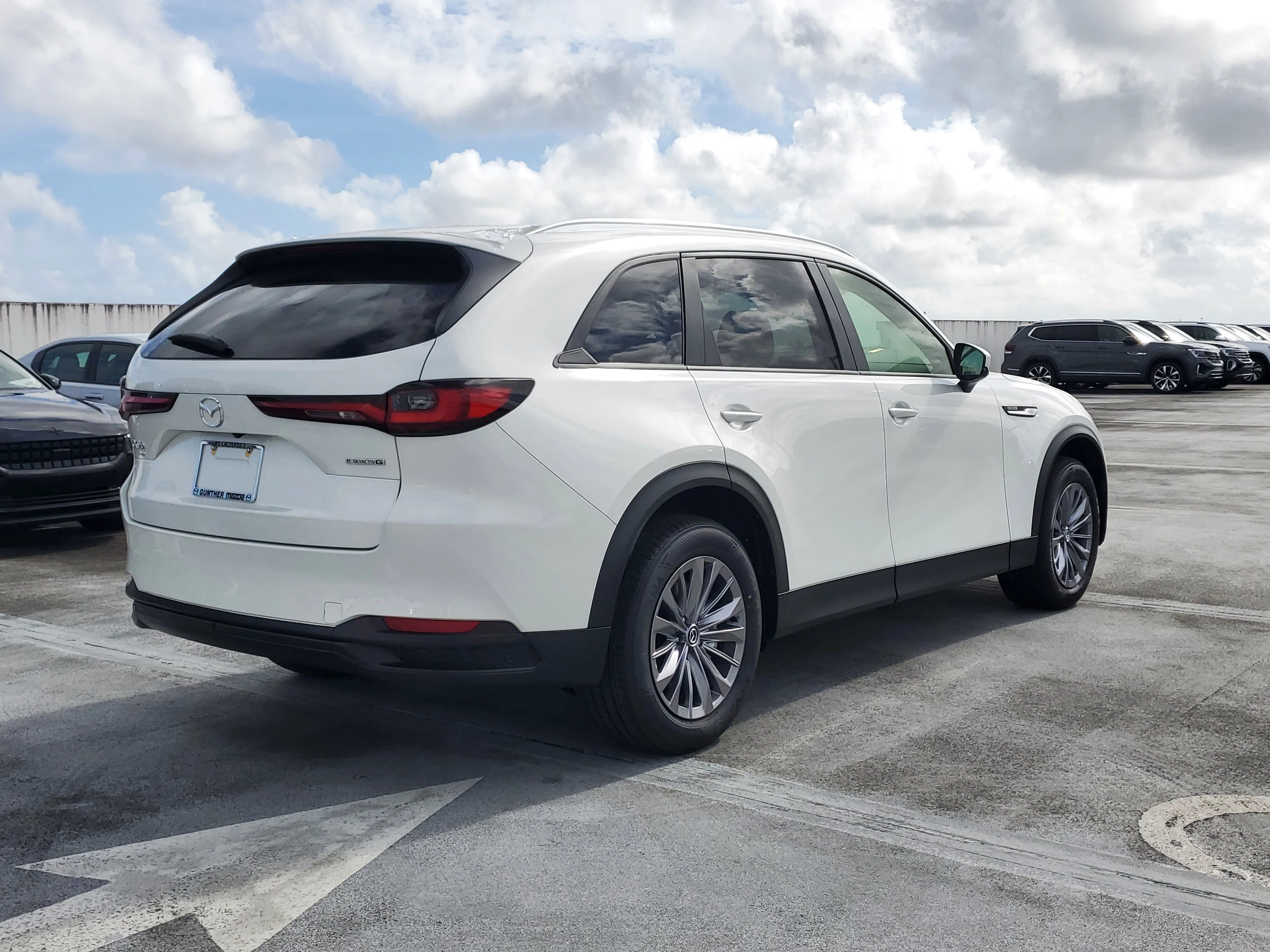 New 2026 Rhodium White Premium Mazda 3.3 Turbo Select AWD image 4