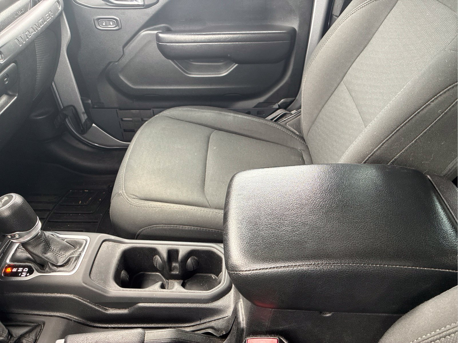 Used 2021 Silver Jeep Sport S image 29