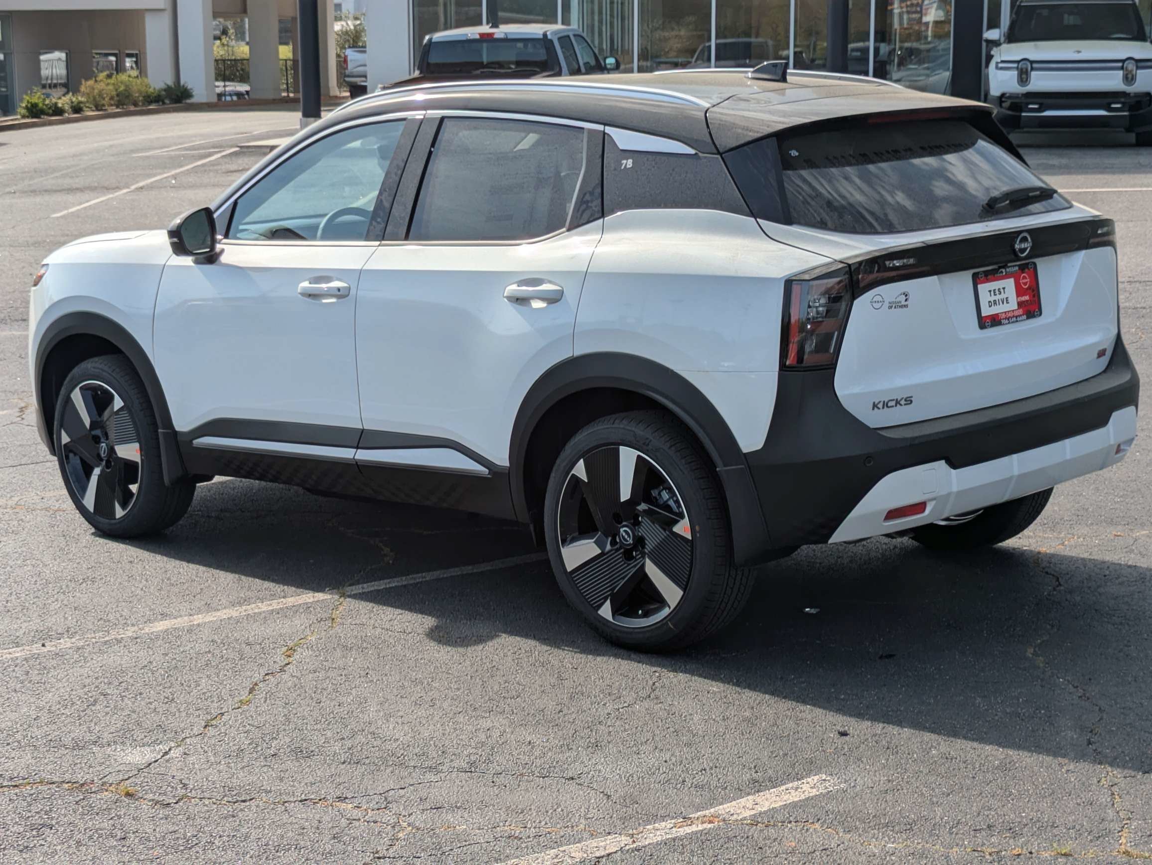 New 2026 White Nissan SR image 3