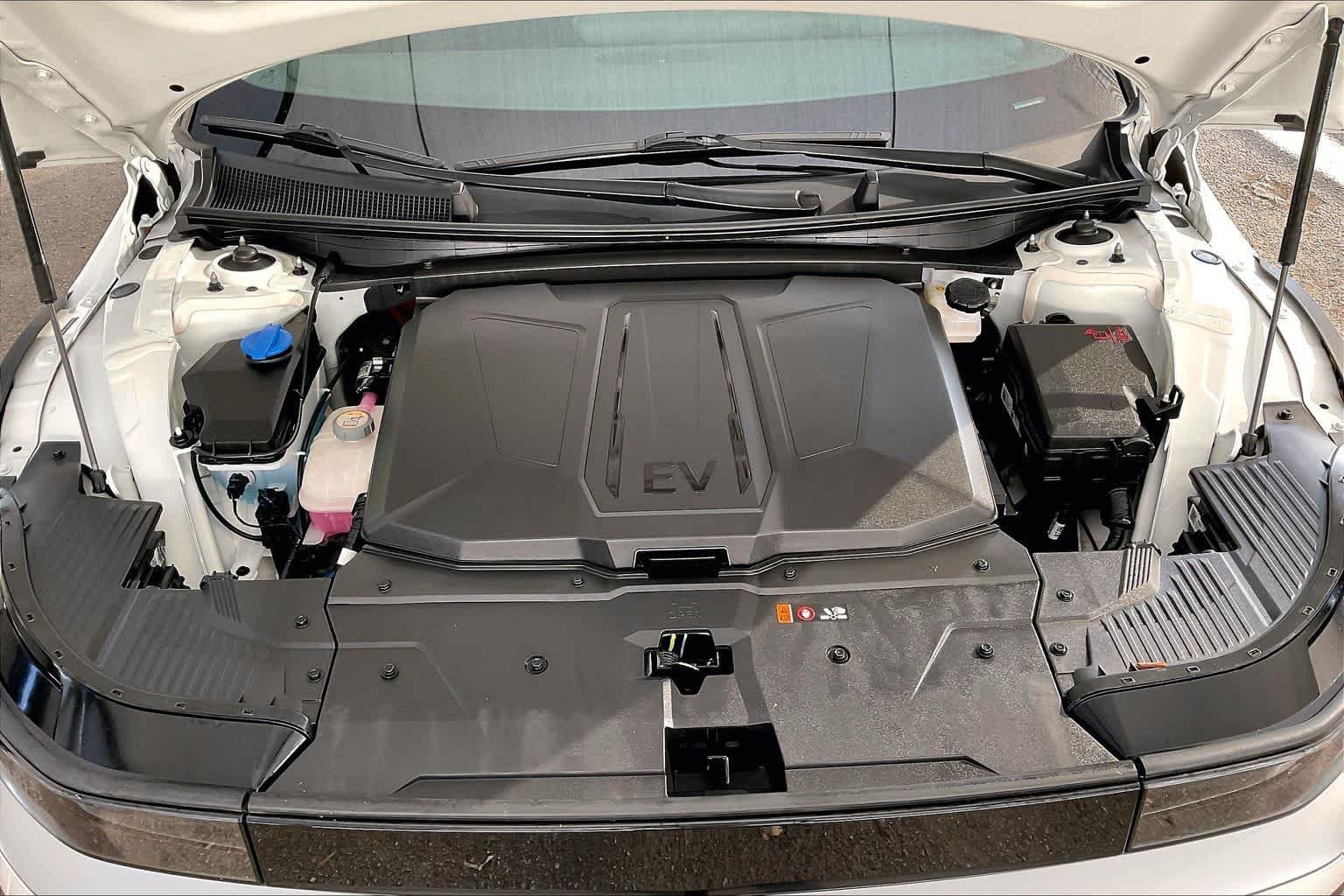 Certified Used 2026 Atlas White Hyundai SE image 31