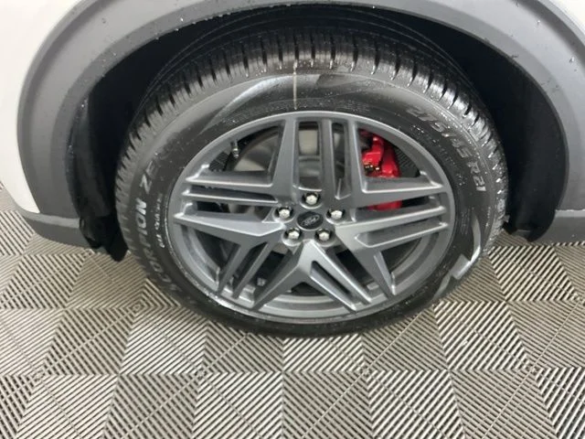 New 2026 Star White Metallic Tri-Coat Ford ST image 37