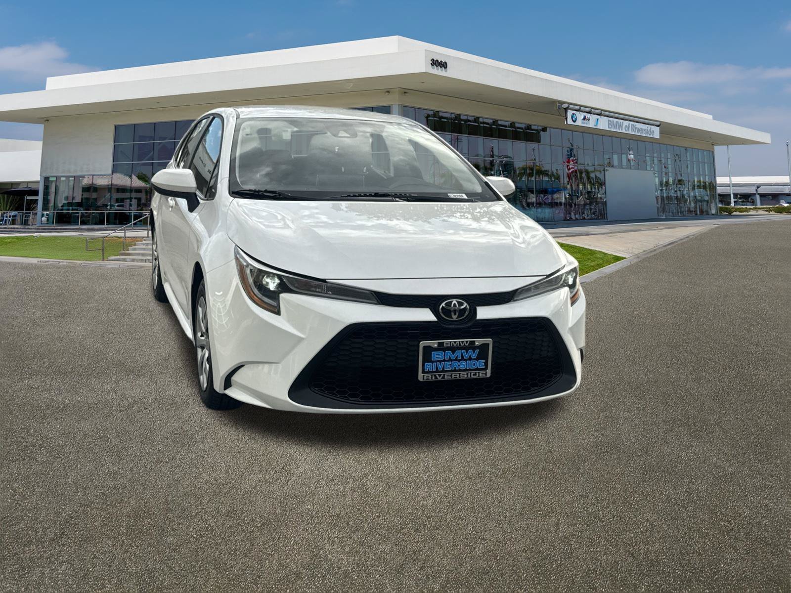 Used 2020 Toyota Corolla LE with VIN 5YFEPRAE6LP107581 for sale in Riverside, CA