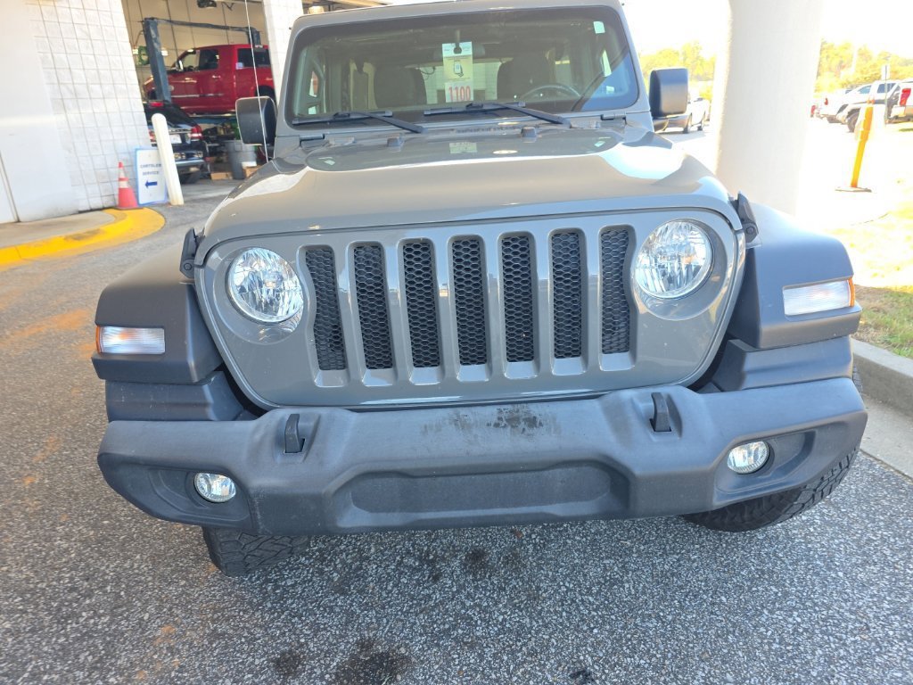 Used 2018 Gray Jeep Unlimited Sport S image 6