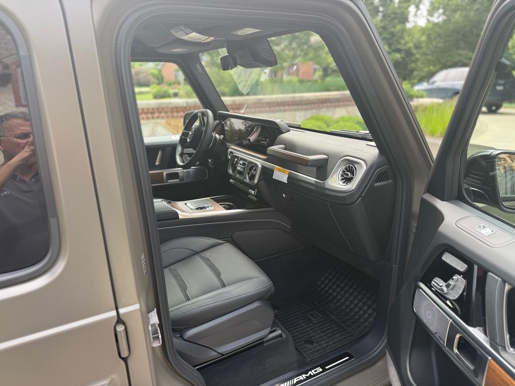 Used 2025 Green Mercedes-Benz G 63 AMG® image 10