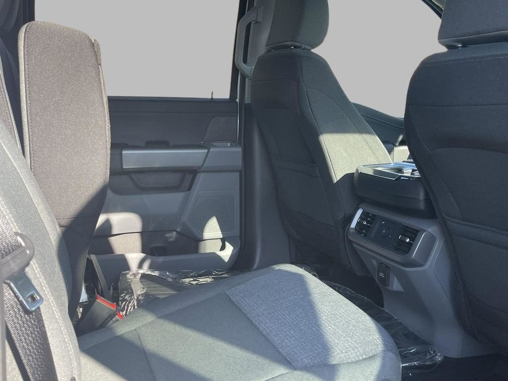 2025 Ford F-150 XLT - Photo 20