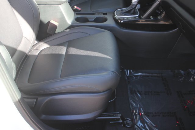 Used 2024 White Kia SX image 34