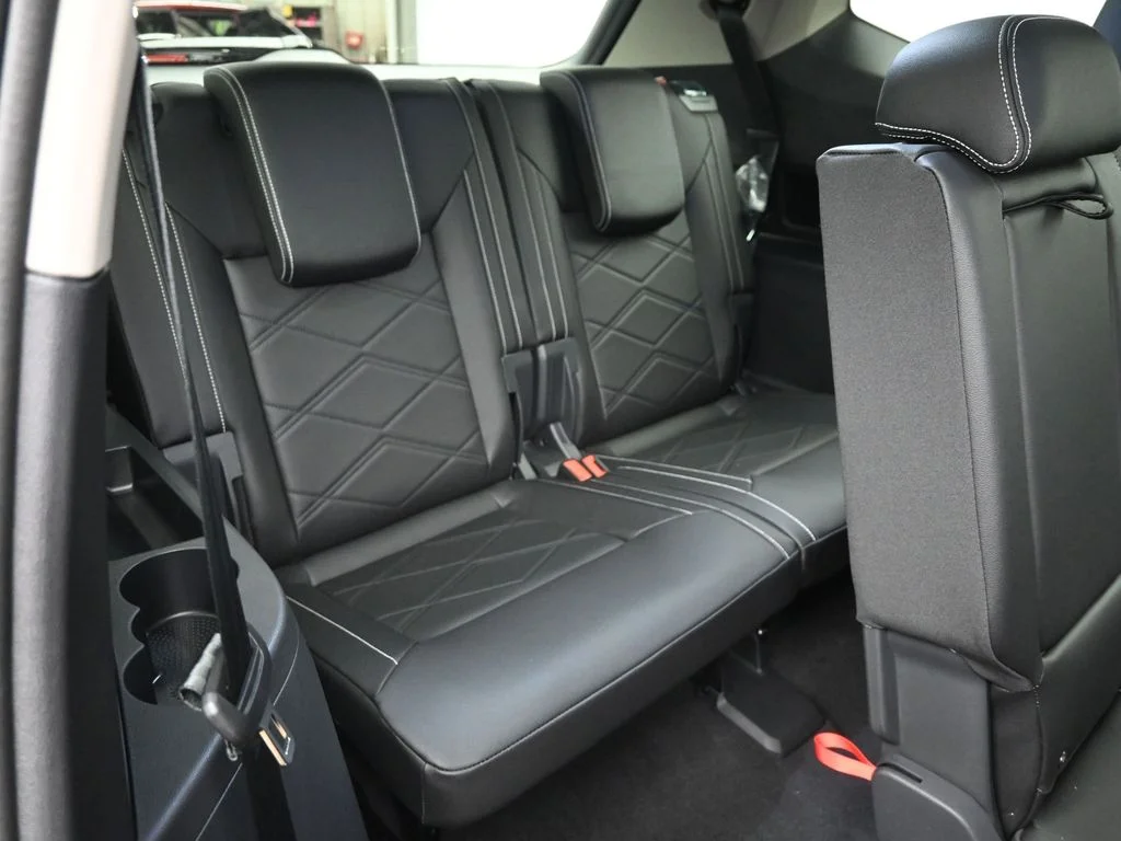 2026 Volkswagen Atlas SE w/Tech - Photo 12