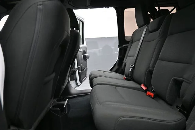 Used 2022 White Jeep Unlimited Willys image 16