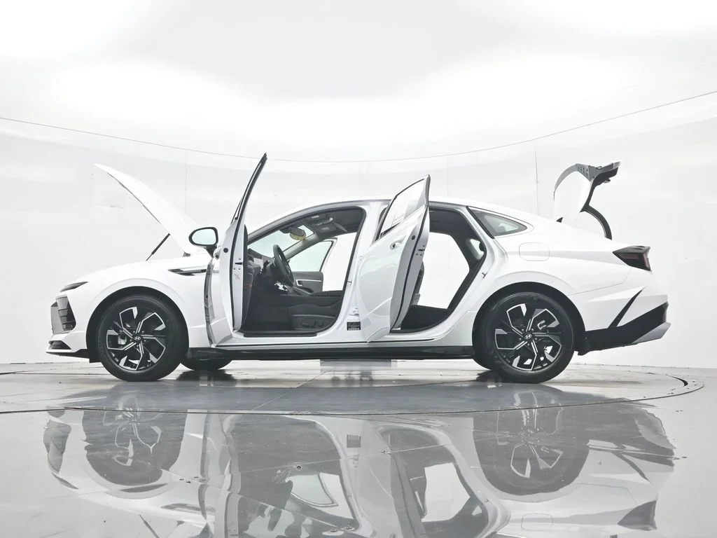 Certified Used 2025 White Hyundai SEL image 59