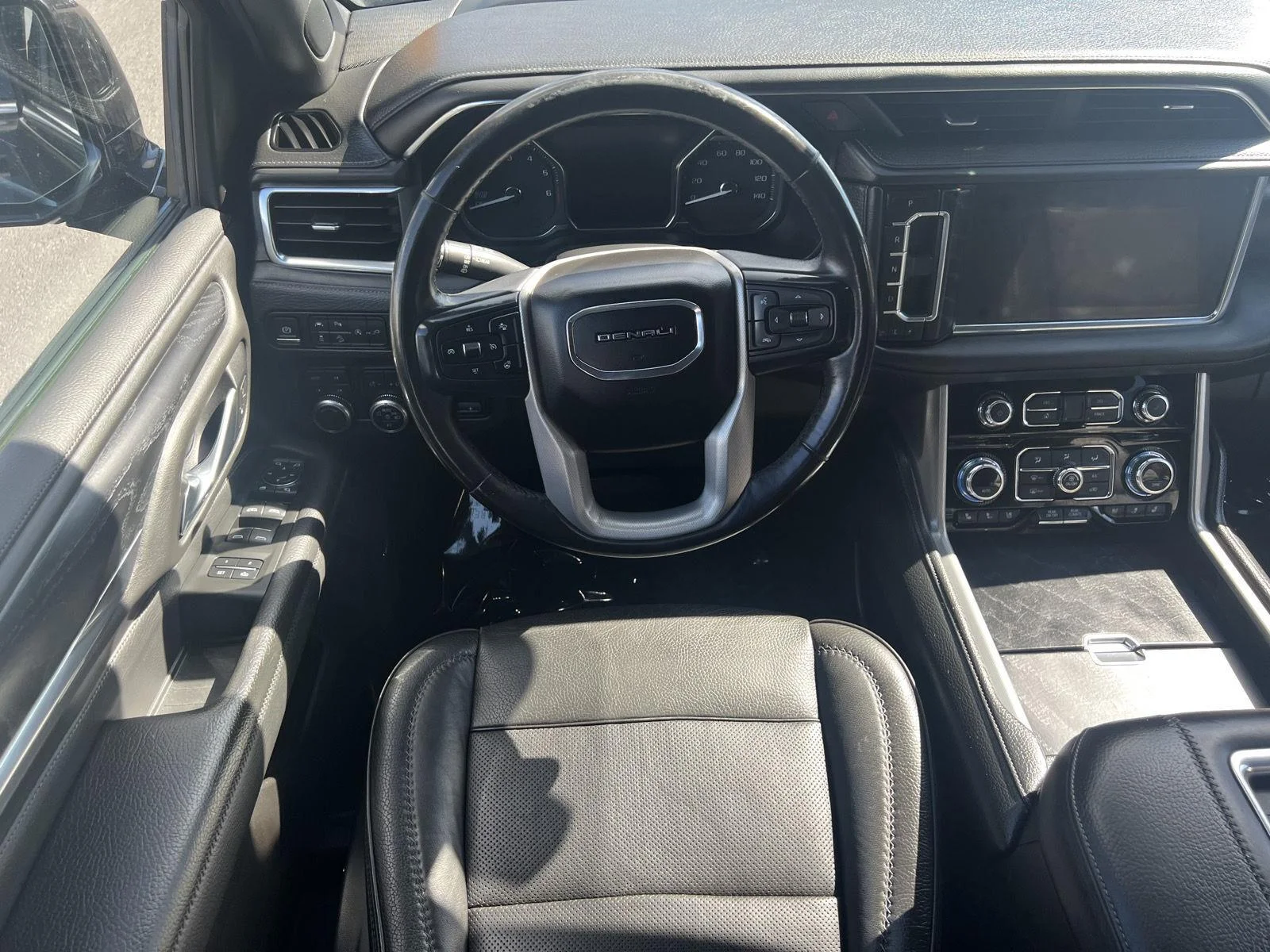 2021 GMC Yukon XL Denali - Photo 32
