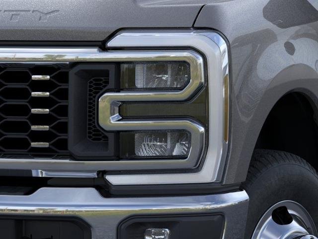 New 2026 Carbonized Gray Metallic Ford F-350® Lariat® image 40