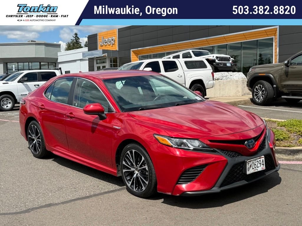 Used 2020 Red Toyota SE image 1