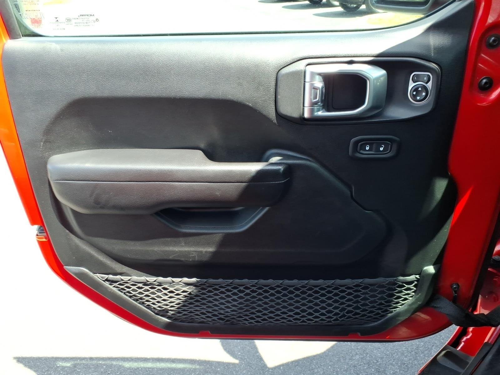 Used 2020 Firecracker Red Jeep Sport S image 28