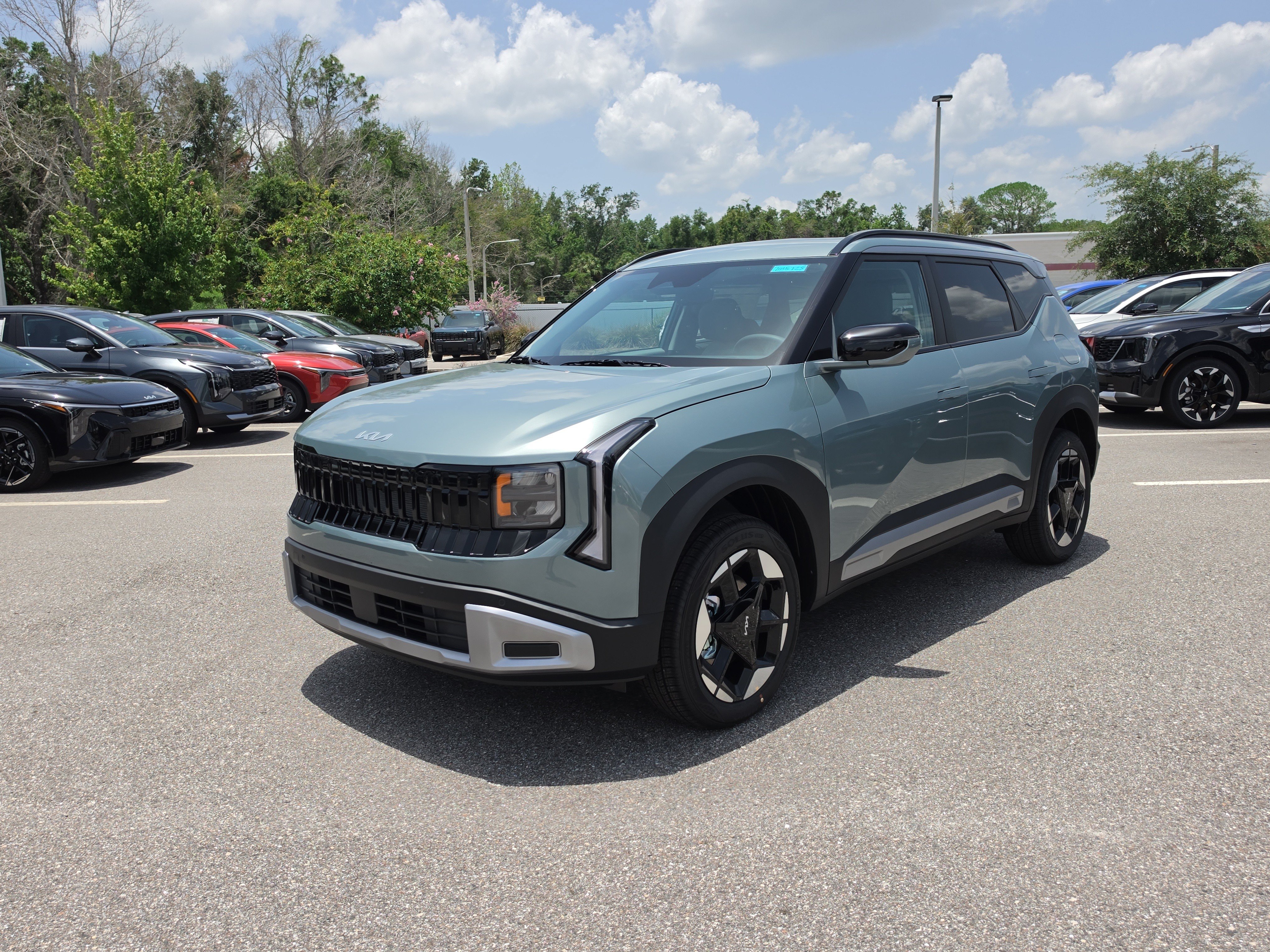 New 2027 Iceberg Green Kia EX image 4