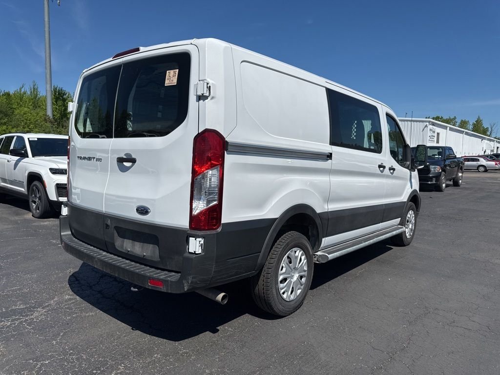 Used 2025 White Ford Base image 9