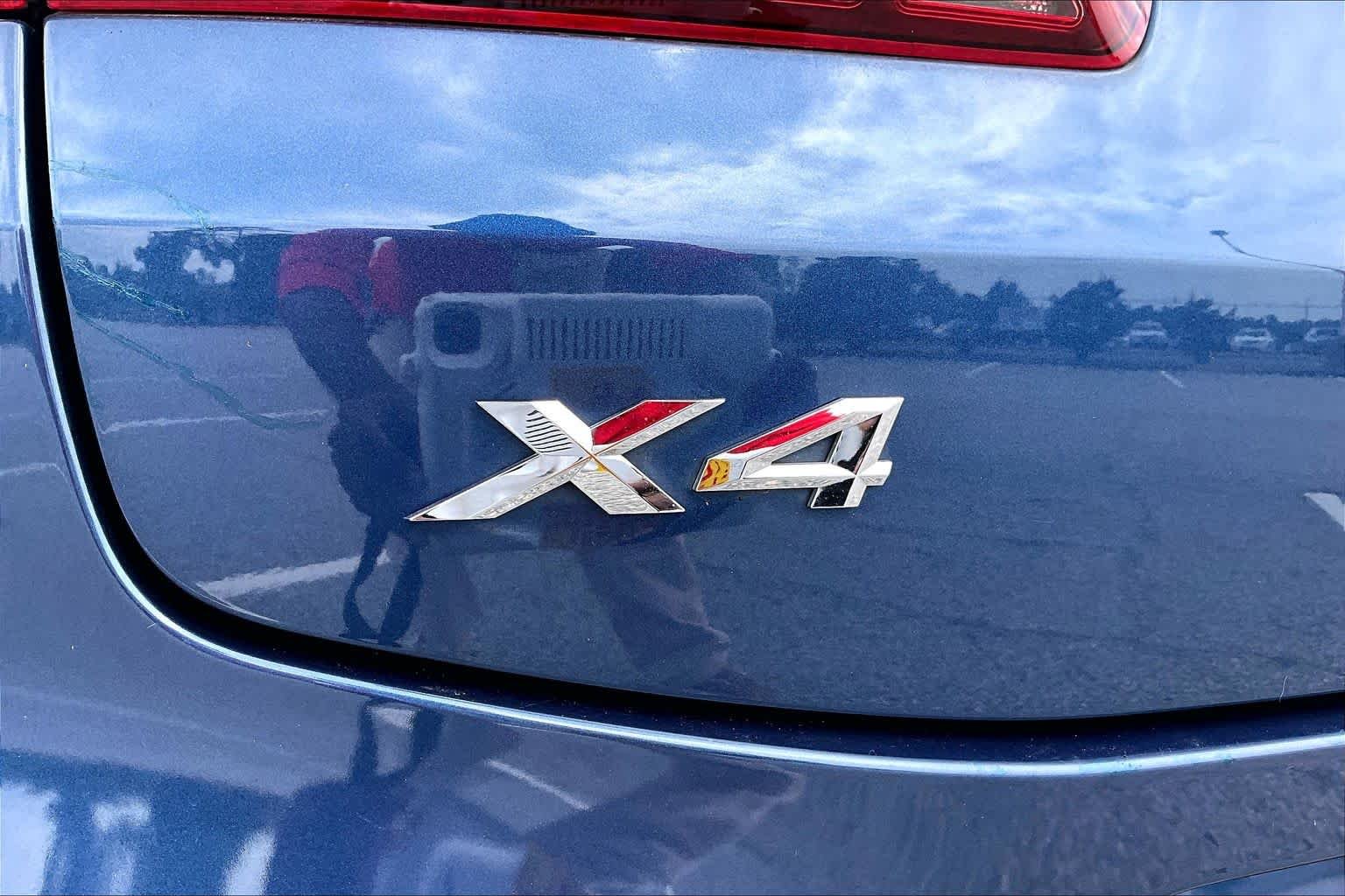 Used 2020 Phytonic Blue Metallic BMW xDrive30i image 10