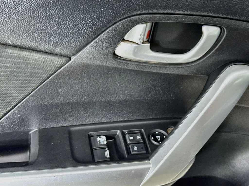 Used 2015 Crystal Black Pearl Honda Si image 20