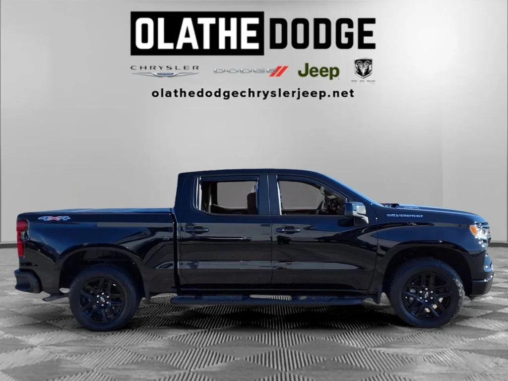 Used 2026 Black Chevrolet RST image 30