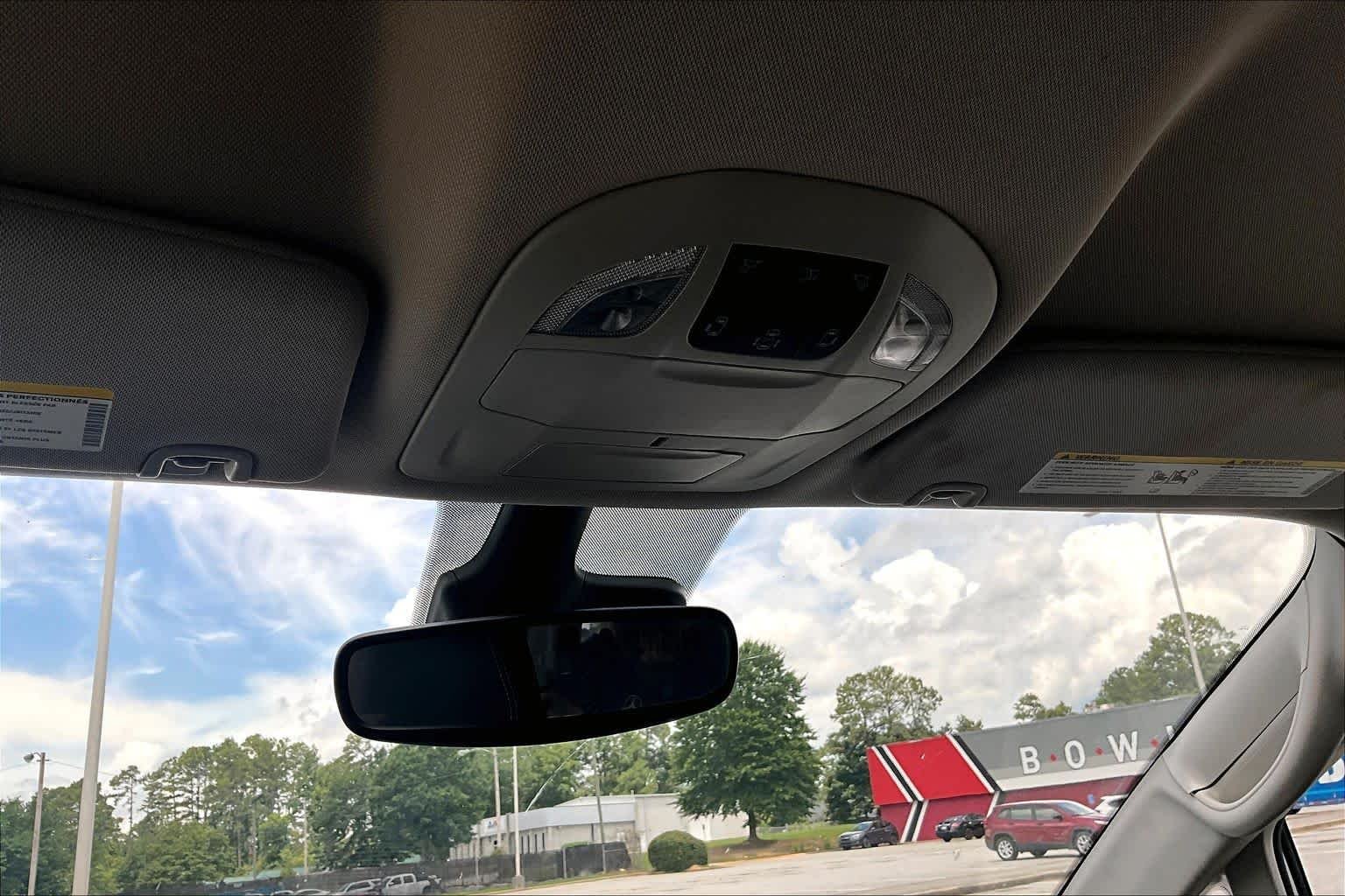 Used 2023 Silver Mist Clearcoat Chrysler Touring L image 35